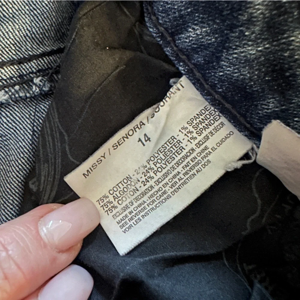 Gloria Vanderbilt Denim Jean Mini Skirt Distressed Hem Studded Pockets Size 14 - Picture 5 of 9